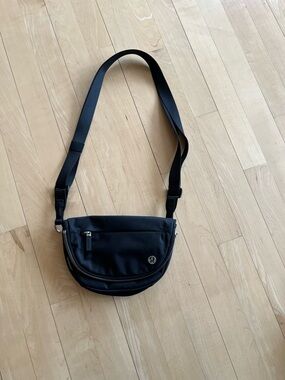 lululemon athletica Black All Night Festival Bag Micro 2L with silver detail